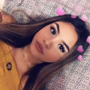 Meet your Posher, Yamilet